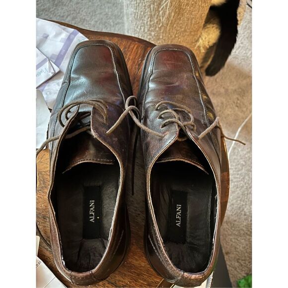 Men’s Alfani Brown Leather Shoes Size 9.5 - Picture 2 of 5